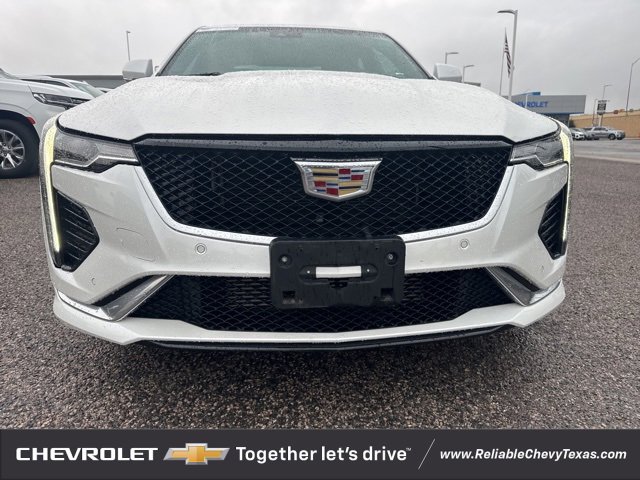 2022 Cadillac CT4 Sport photo 2