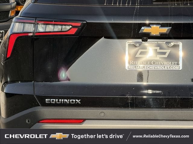 2027 Chevrolet Equinox LT - Photo 9