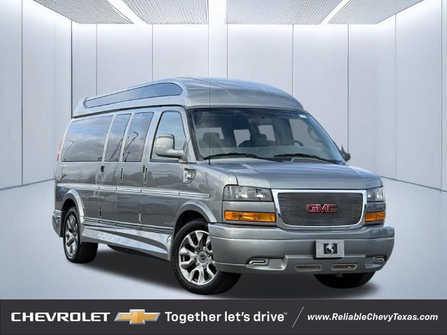 2023 GMC Savana Cargo Van