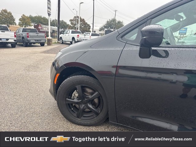 2018 Chrysler Pacifica Touring Plus photo 3