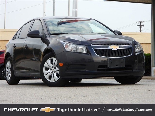 Used 2014 Chevrolet Cruze LS with VIN 1G1PA5SH9E7270301 for sale in Richardson, TX