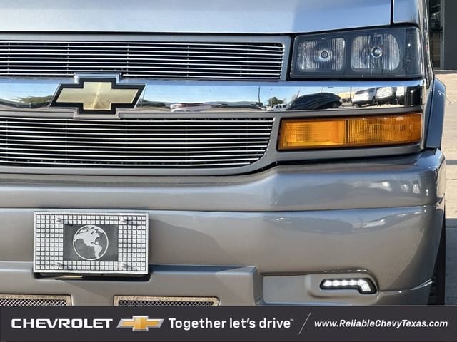 2025 Chevrolet Express Cargo Work Van - Photo 7