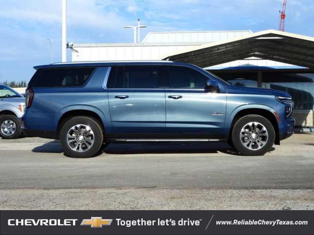 New 2026 Chevrolet Suburban LT SUV