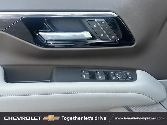 2026 Chevrolet Suburban Z71 - Photo 21