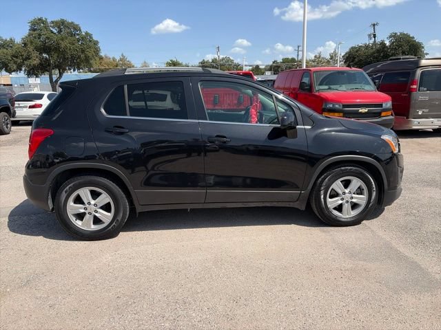 Used 2016 Black Granite Metallic Chevrolet LT image 5