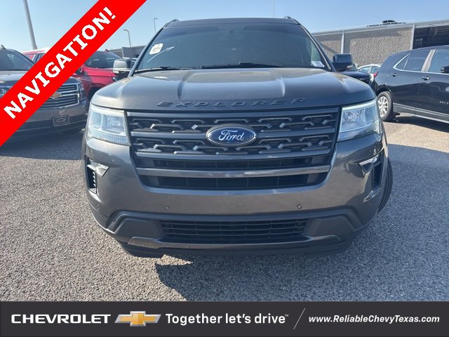 2018 Ford Explorer XLT photo 3