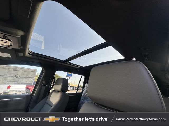 2026 Chevrolet Suburban LT - Photo 27