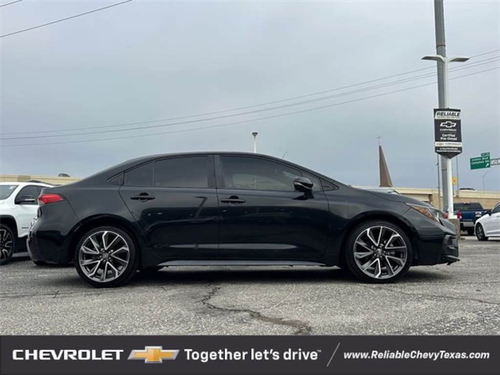 Used 2021 Toyota Corolla SE Sedan