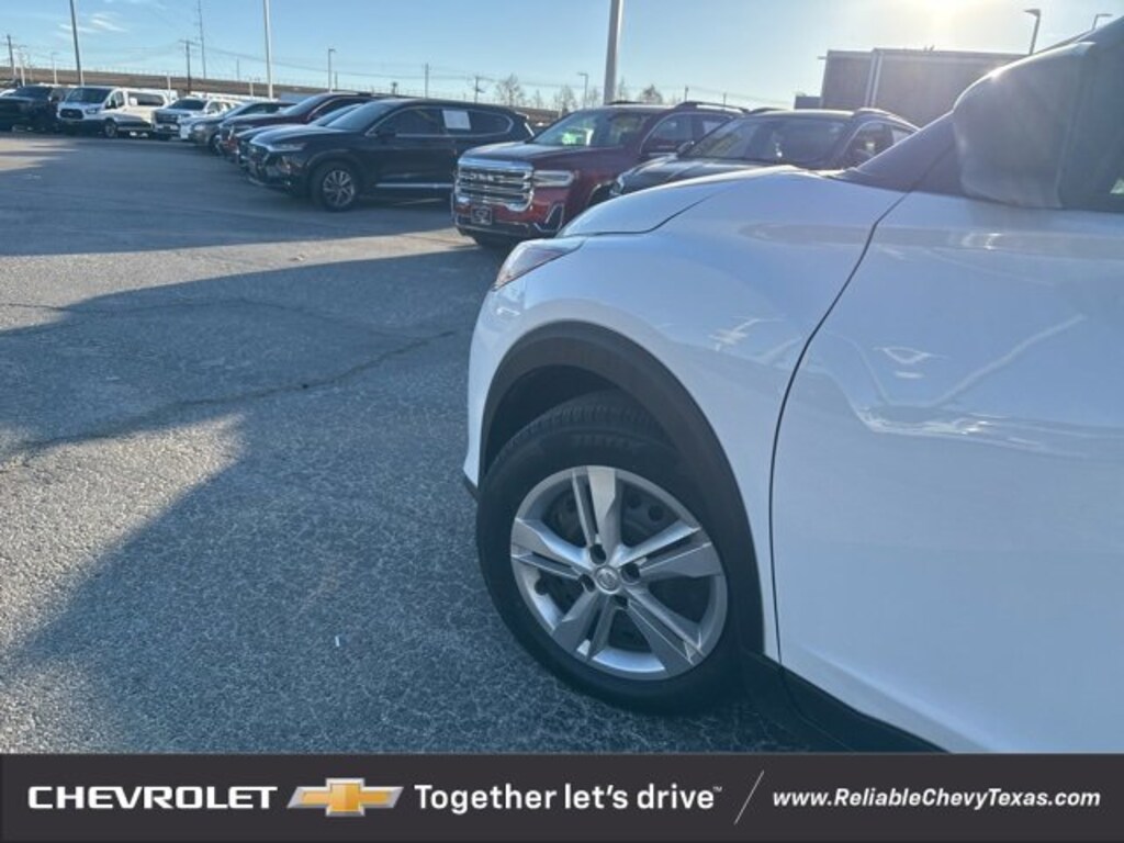 Used 2023 Nissan Kicks S Xtronic CVT SUV