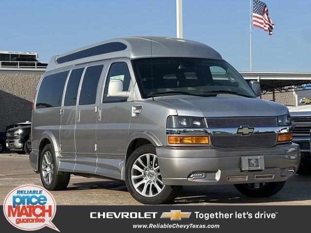 2025 Chevrolet Express Cargo 2500 RWD