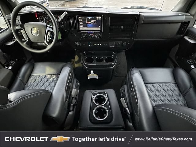 2025 Chevrolet Express Cargo Work Van - Photo 11