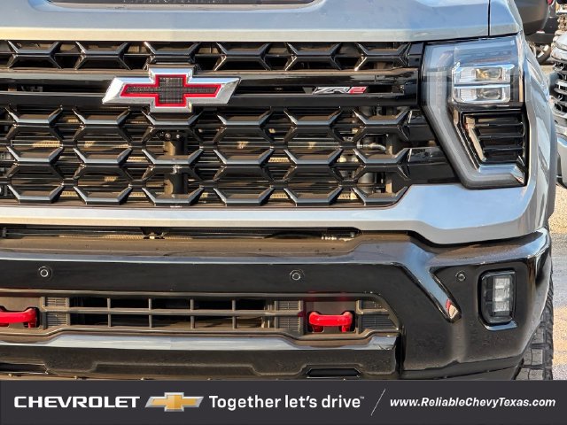 2026 Chevrolet Silverado 2500 HD ZR2 - Photo 9