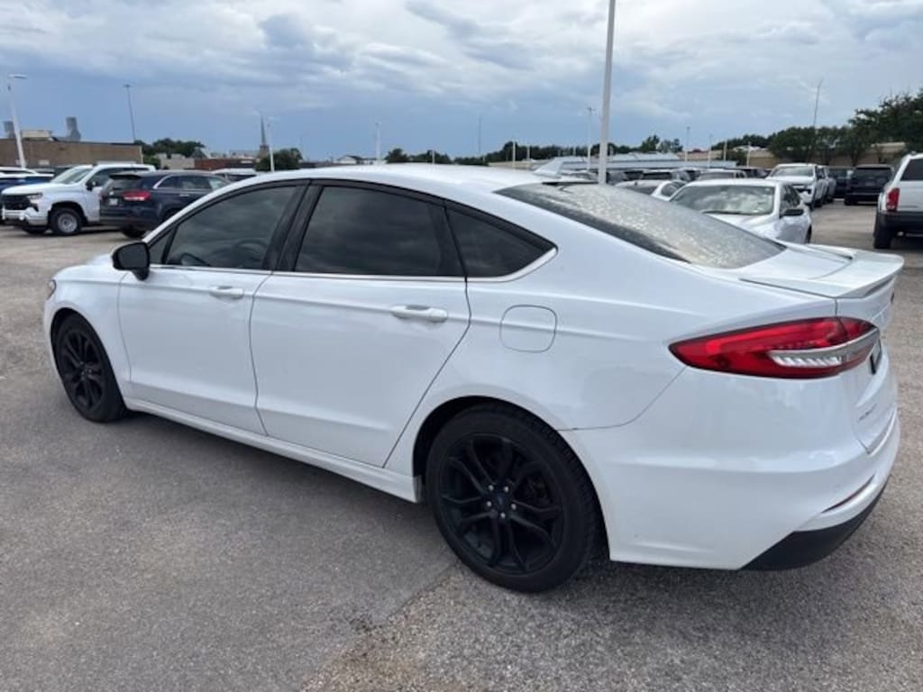 Used 2020 Ford Fusion SE Sedan