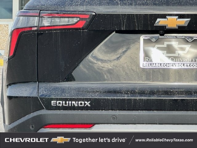 2027 Chevrolet Equinox LT - Photo 6
