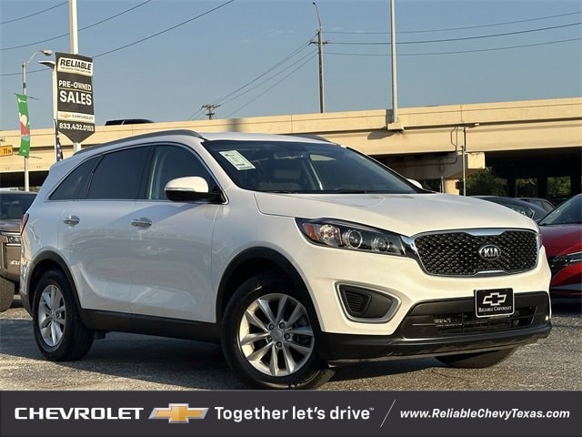 Used 2017 Kia Sorento LX with VIN 5XYPG4A5XHG285730 for sale in Richardson, TX