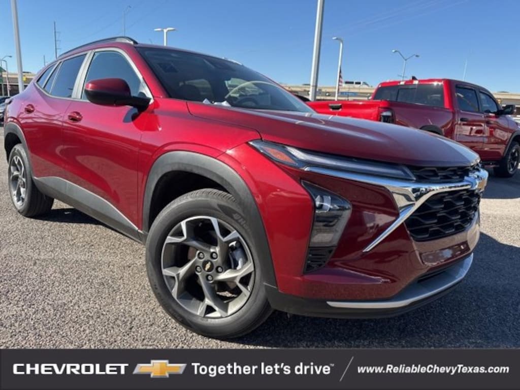 Certified 2025 Chevrolet Trax LT SUV