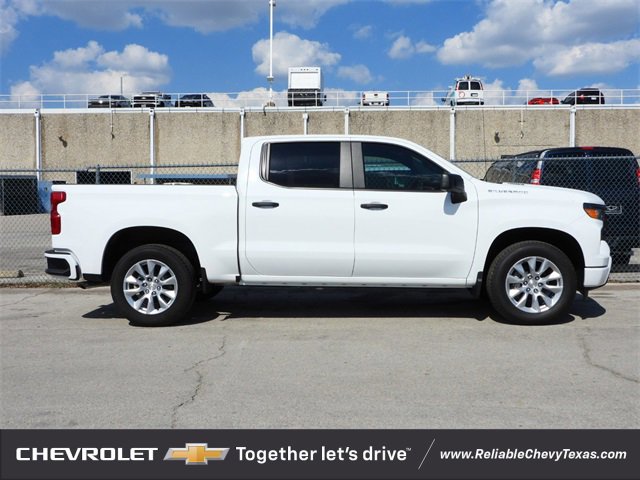 2026 Chevrolet Silverado 1500 Custom photo 3