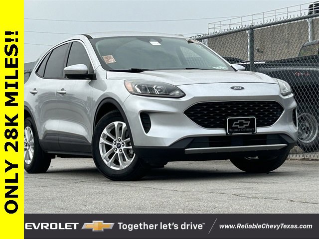 Used 2020 Ford Escape SE with VIN 1FMCU0G65LUA32401 for sale in Richardson, TX