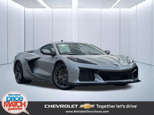 Blade Silver Metallic 2026 Chevrolet Corvette Coupe Rear-Wheel Drive Automatic