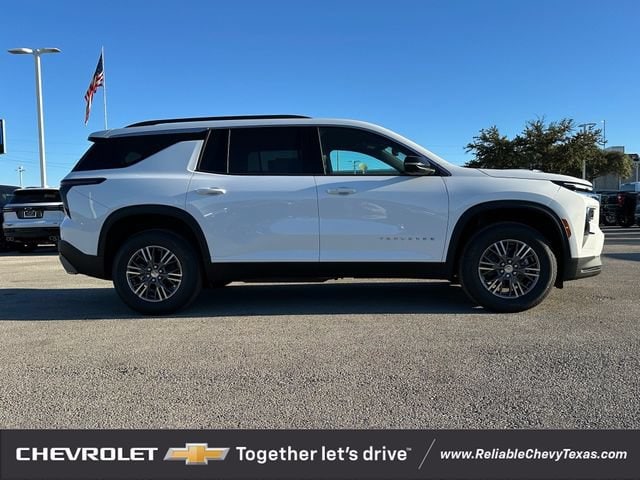 2026 Chevrolet Traverse LT - Photo 3