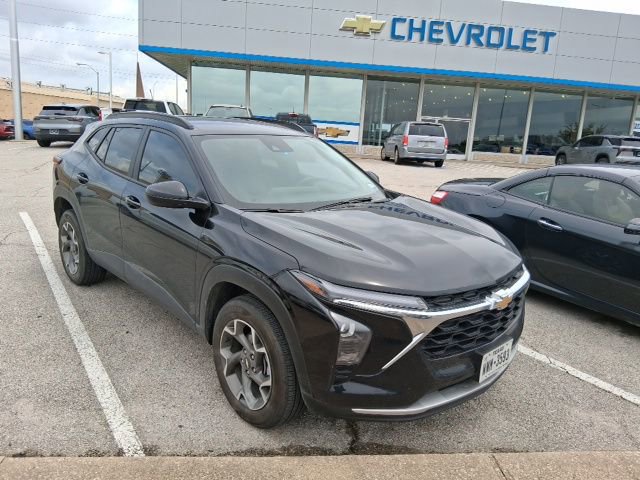 2025 Chevrolet Trax LT's photo