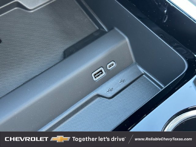 2026 Chevrolet Suburban LT - Photo 21