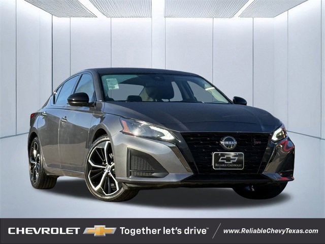 2024 Nissan Altima SR
