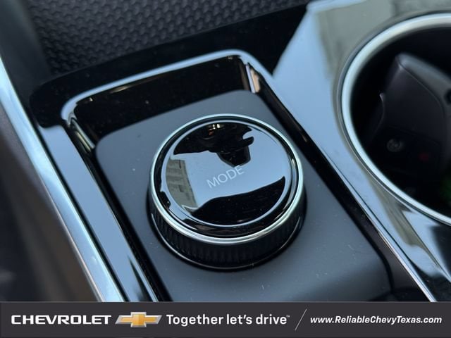 2027 Chevrolet Equinox LT - Photo 18