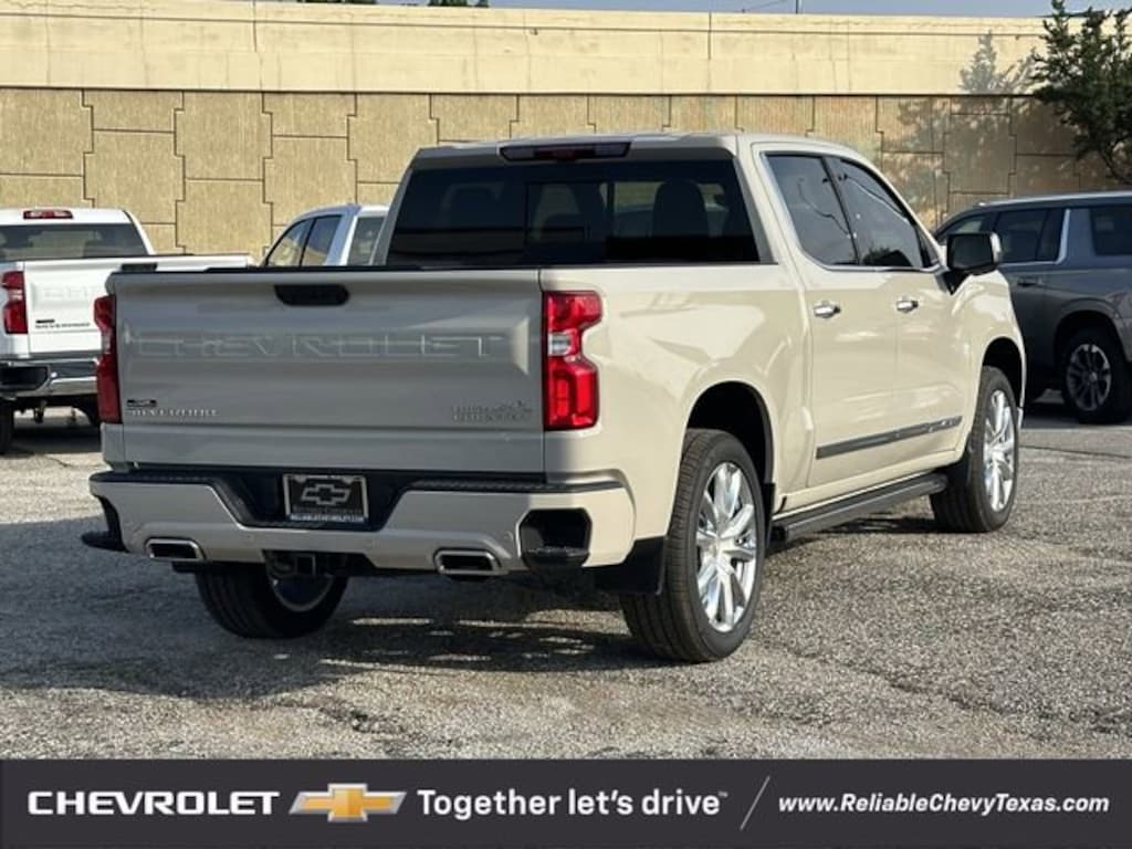 New 2026 Chevrolet Silverado 1500 High Country Truck Crew Cab