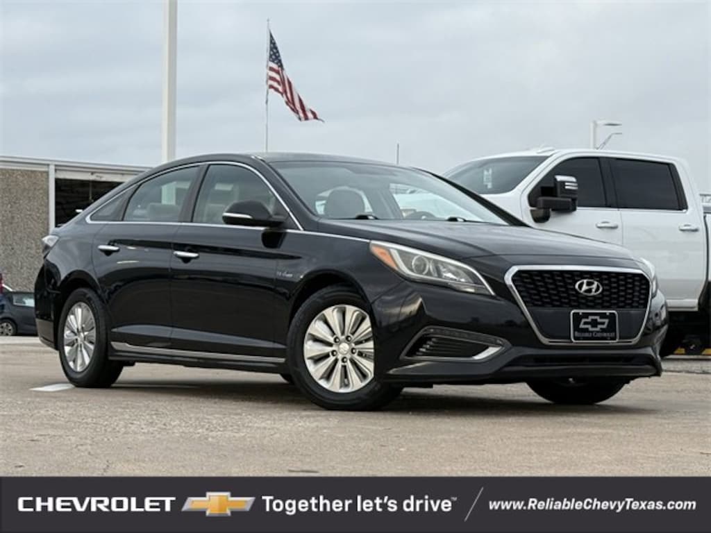 Used 2016 Hyundai Sonata Hybrid SE Sedan