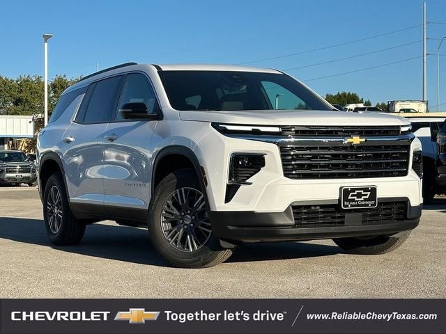 2026 Chevrolet Traverse LT - Photo 2