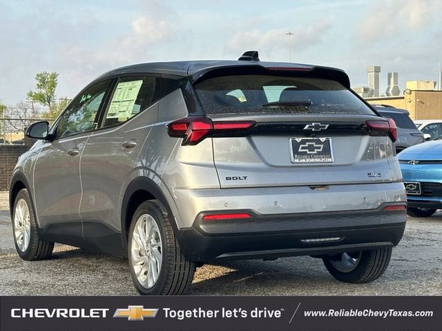 2027 Chevrolet Bolt LT - Photo 4