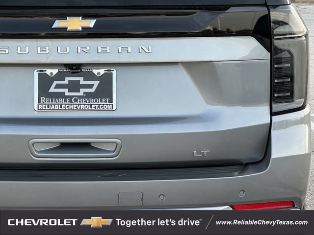 2026 Chevrolet Suburban LT - Photo 7