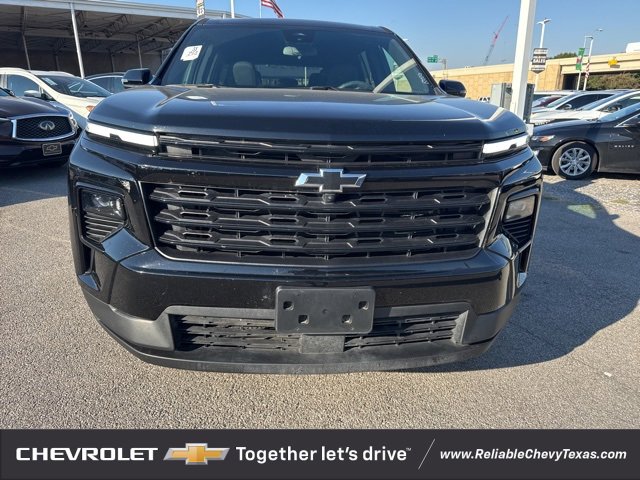 2024 Chevrolet Traverse LS photo 2