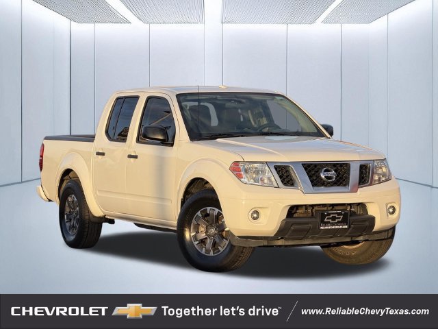 White 2018 Nissan Frontier Pickup Truck 4X2 5-Speed Automatic