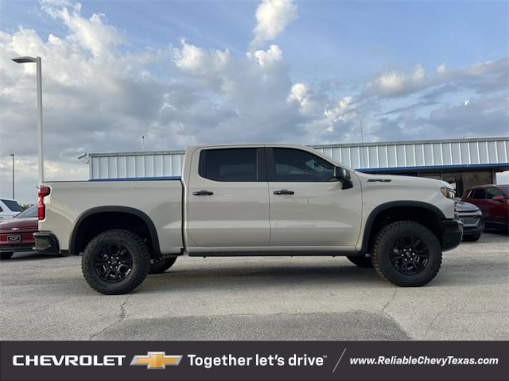 New 2026 Chevrolet Silverado 1500 ZR2 Truck Crew Cab