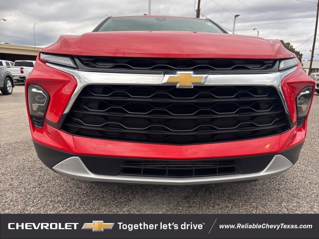 2023 Chevrolet Blazer 2LT photo 2