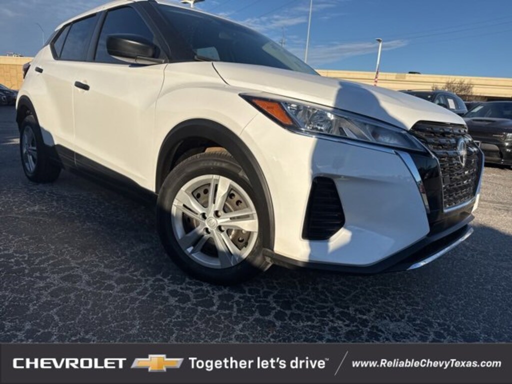 Used 2023 Nissan Kicks S Xtronic CVT SUV