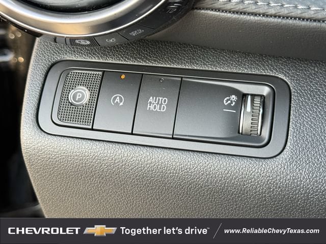 2027 Chevrolet Equinox LT - Photo 25