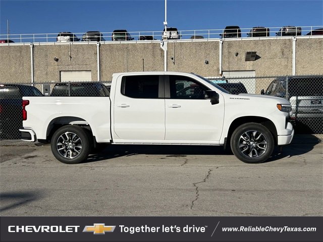2025 Chevrolet Silverado 1500 RST photo 3