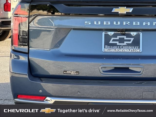 2026 Chevrolet Suburban LT - Photo 6