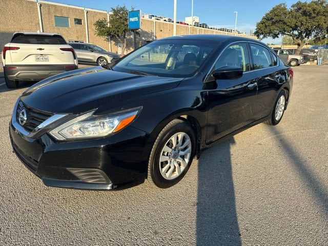 Used 2017 Nissan Altima S with VIN 1N4AL3AP8HC497050 for sale in Richardson, TX