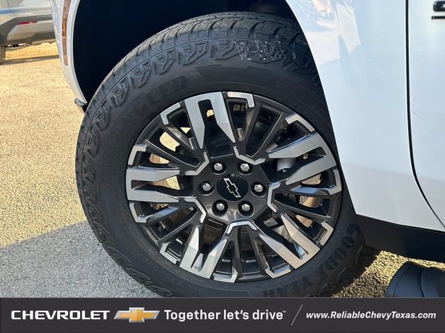 2026 Chevrolet Suburban Z71 - Photo 10