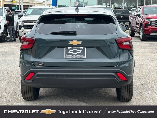 2026 Chevrolet Trax LS - Photo 5