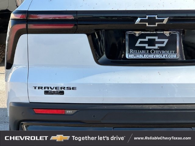 2027 Chevrolet Traverse LT - Photo 6