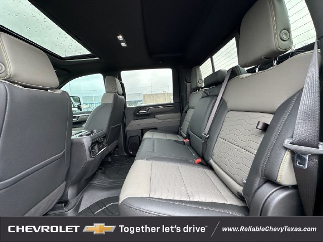 2026 Chevrolet Silverado 2500 HD ZR2 - Photo 30