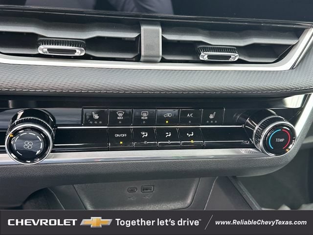 2027 Chevrolet Equinox LT - Photo 18