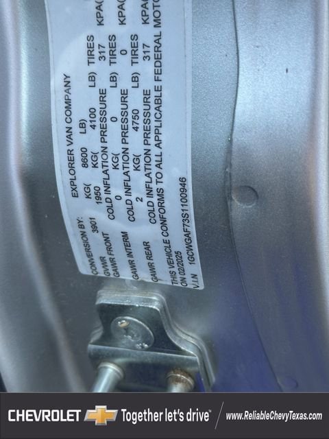 2025 Chevrolet Express Cargo Work Van - Photo 29