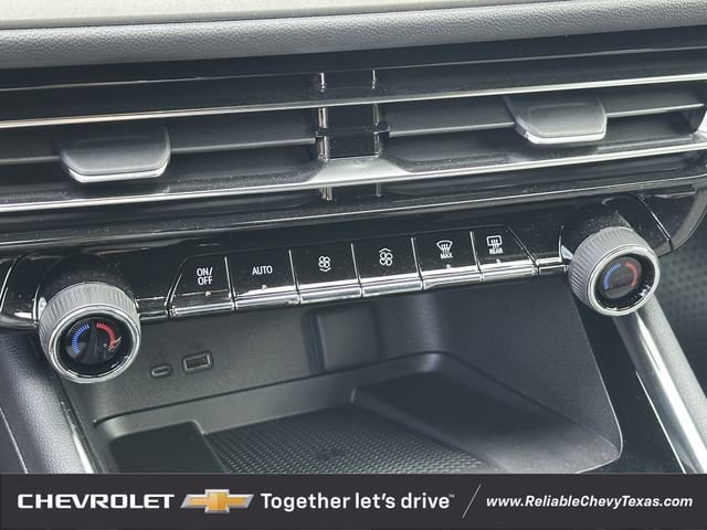 2025 Chevrolet Traverse LT - Photo 17