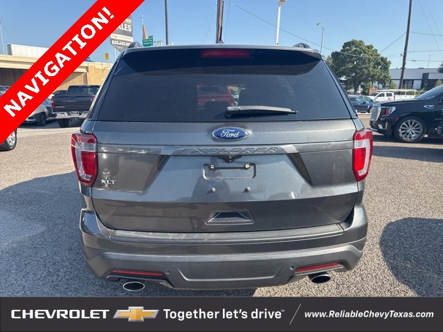 2018 Ford Explorer XLT photo 4
